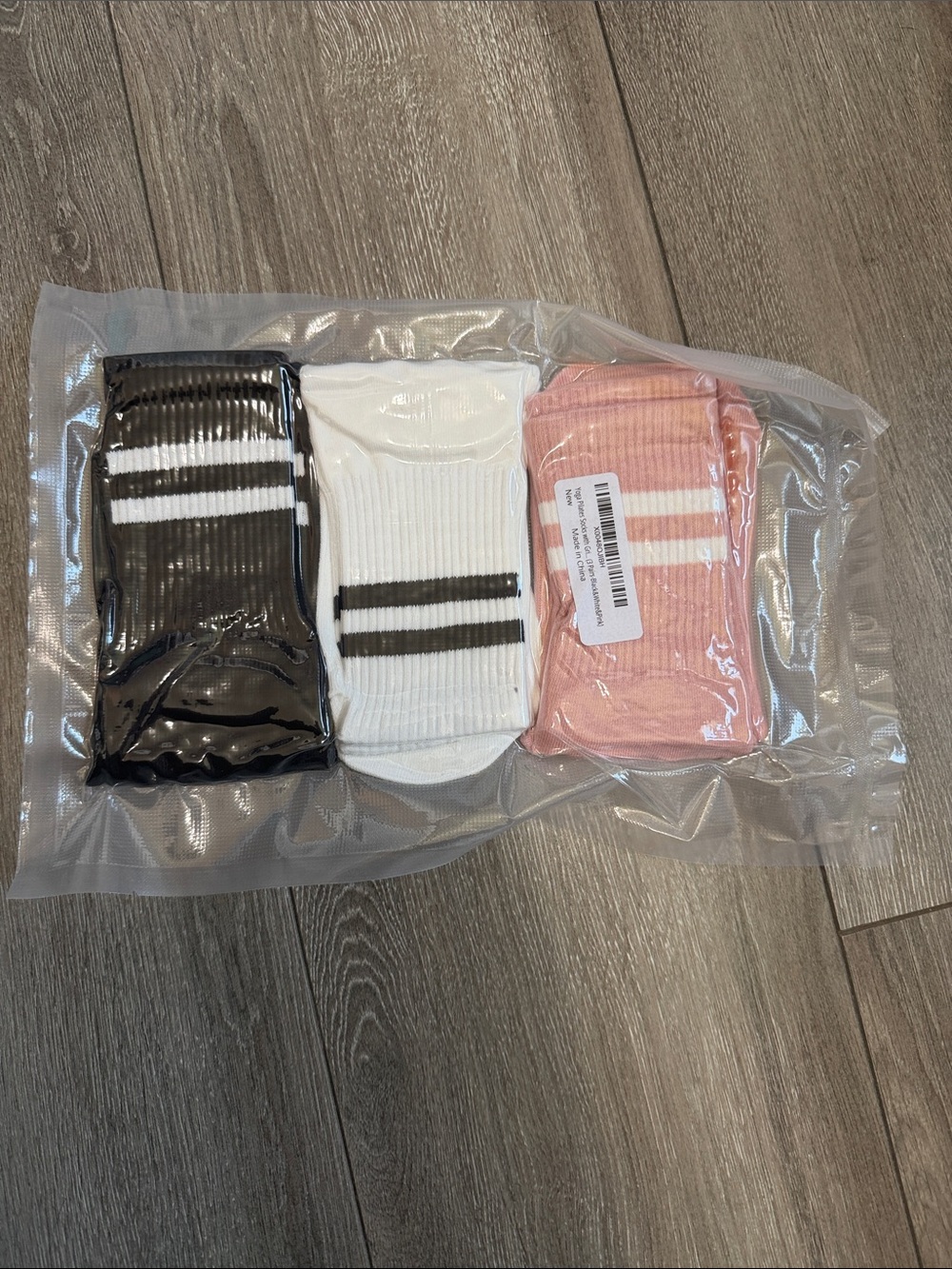 3-Pack Women's Striped Ribbed Crew Socks - Black, White & Pink